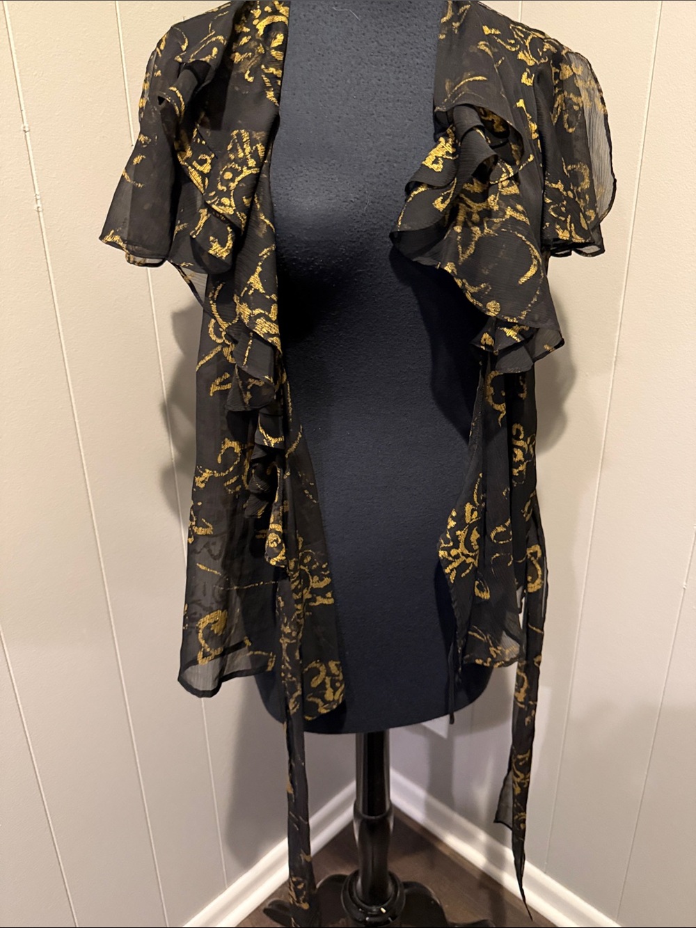 B44 Lauren Ralph Lauren Petite Women’s 8P Black Sheer Ruffled Wrap Blouse - Picture 6 of 7